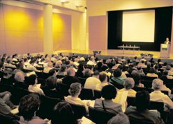 Konferencia tolmácsolása angolul